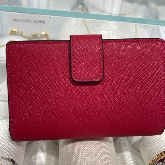 MICHAEL KORS Medium Saffiano Leather Bifold ZP CN Wallet
COLOR DK RASPBERRY
NWT - Picture 6 of 16